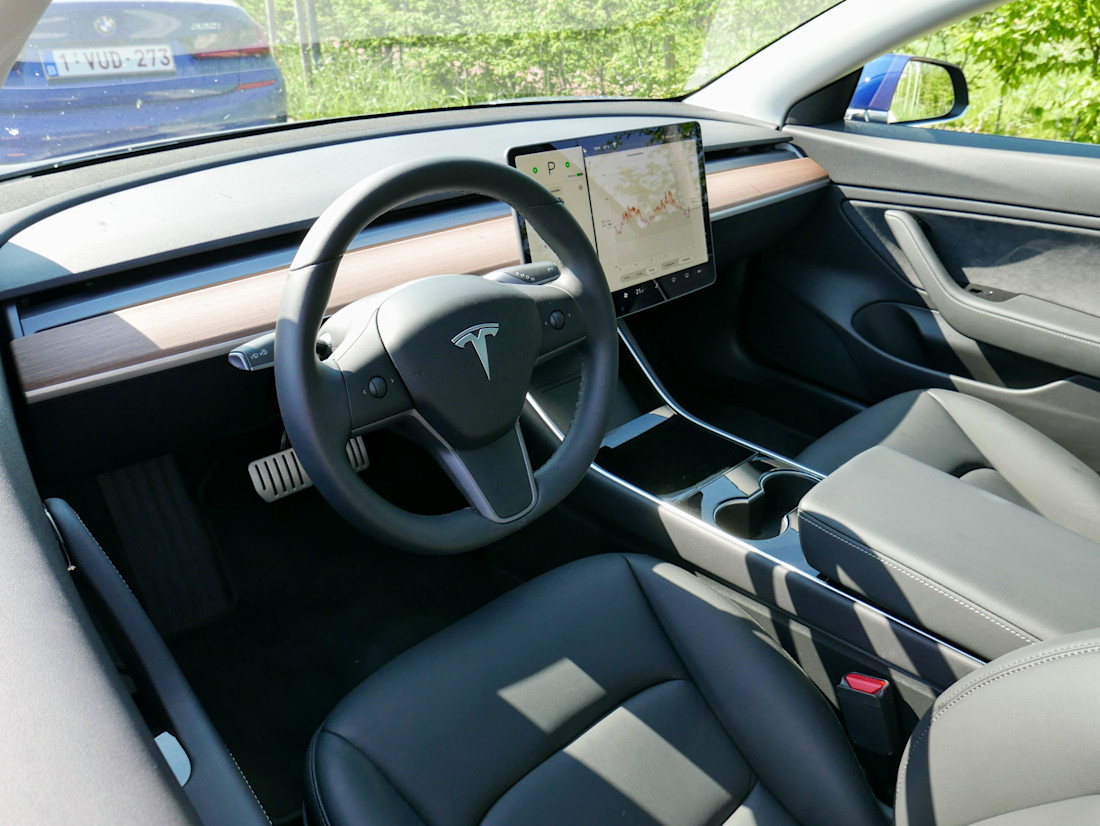 Comparo Tesla BMW (5).jpg