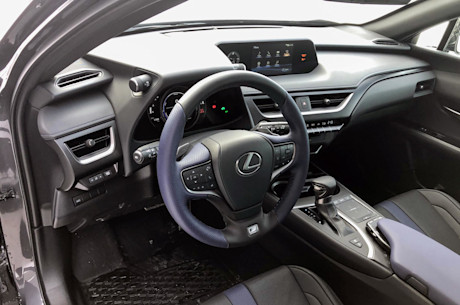 Lexus UX 250h 2022 : essai routier Body Image