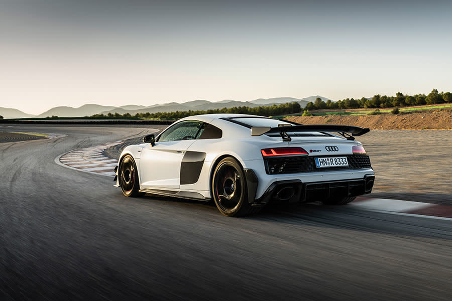 Audi-R8-V10-GT-RWD-2022-autoscout24 (13).jpg