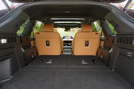 Editorial 2024 mazda cx 90 signature 231003 27 di