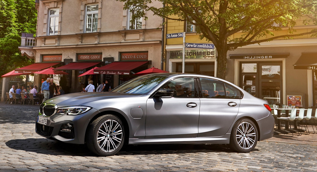 AS24_-_BMW_330e__7_.jpg