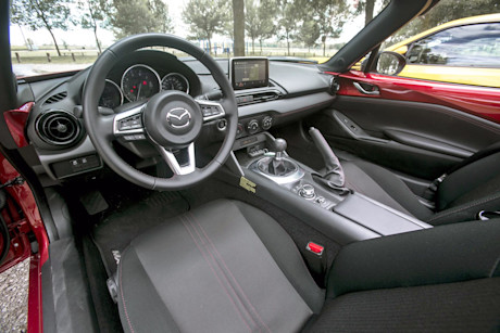 Editorial 2016 mazda mx 5 gs 11 rf