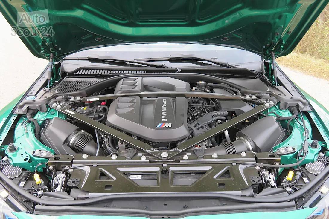 27 BMW M4 cabrio motor