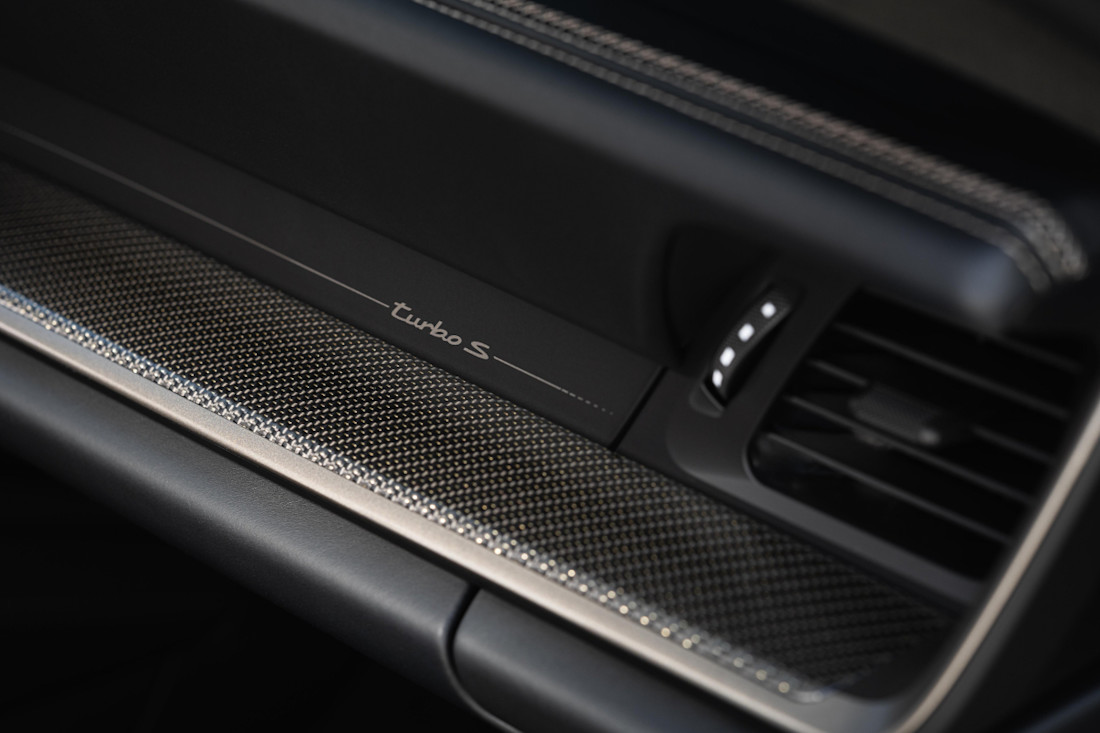 911_TurboS_interiordetalle.jpg