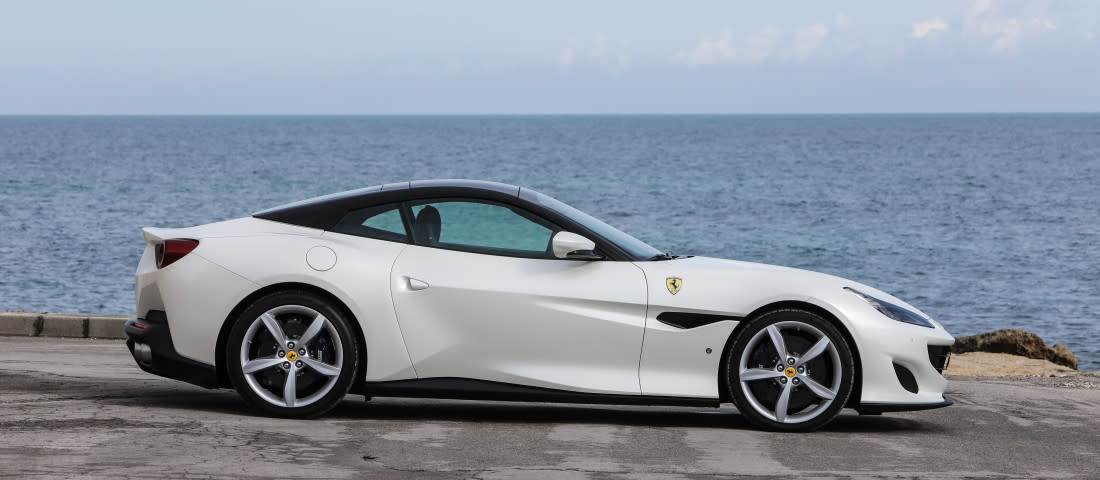 ferrari-portofino-side-1100