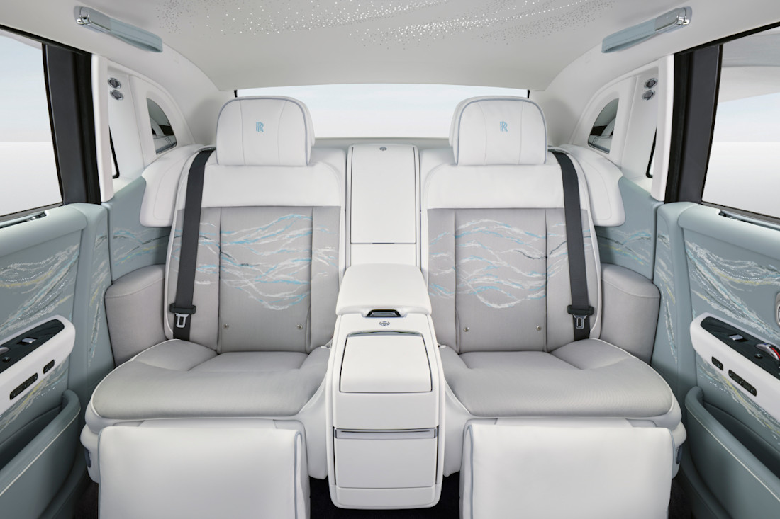 Rolls-Royce-phantom-Scintilla-2024 (3).jpg