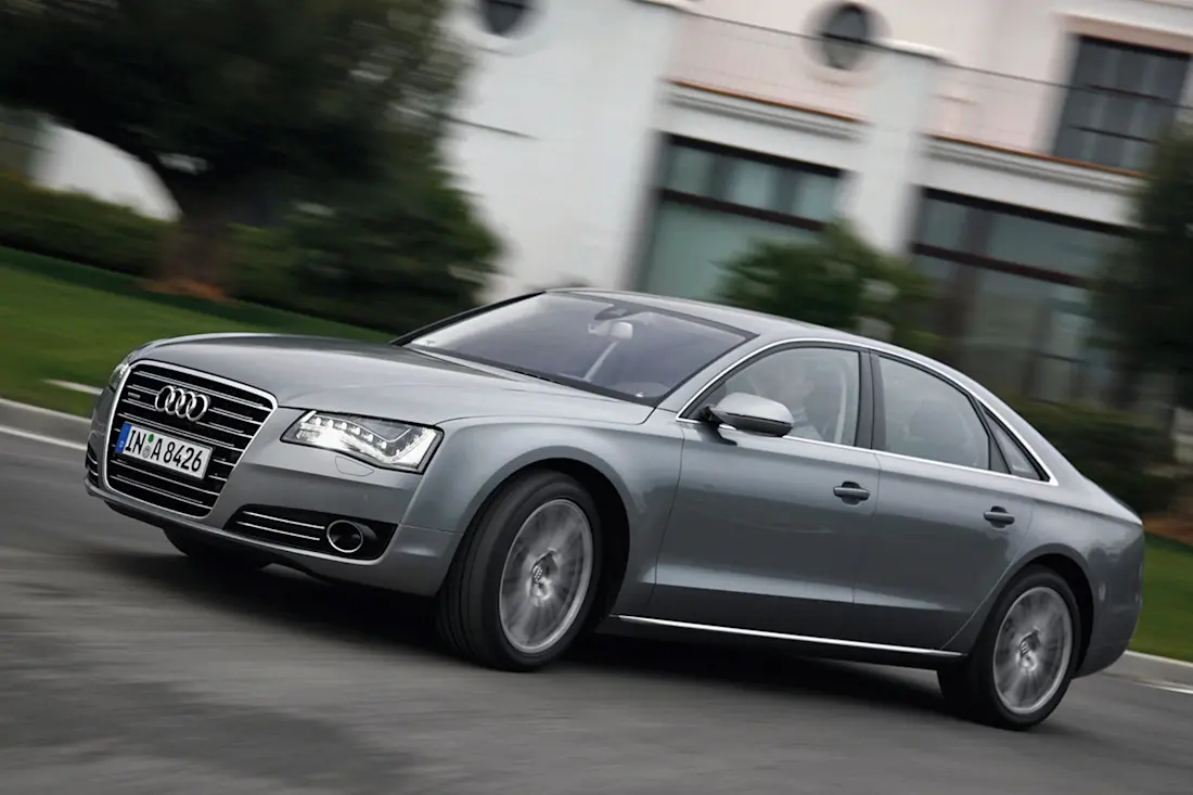 audi-a8-dynamic