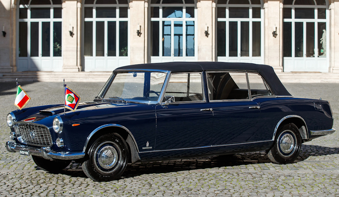 lancia-flaminia-side