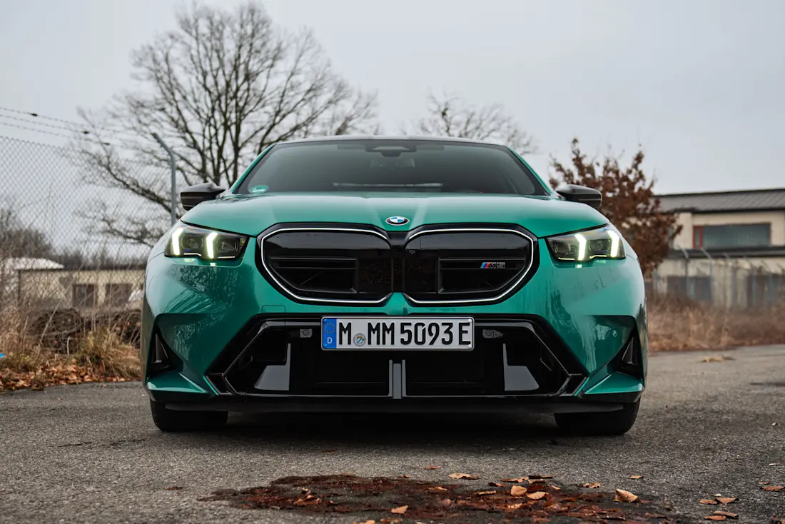 bmw-m5-g90-2025-frontansicht bmw-m5-g90-2025-frontansicht