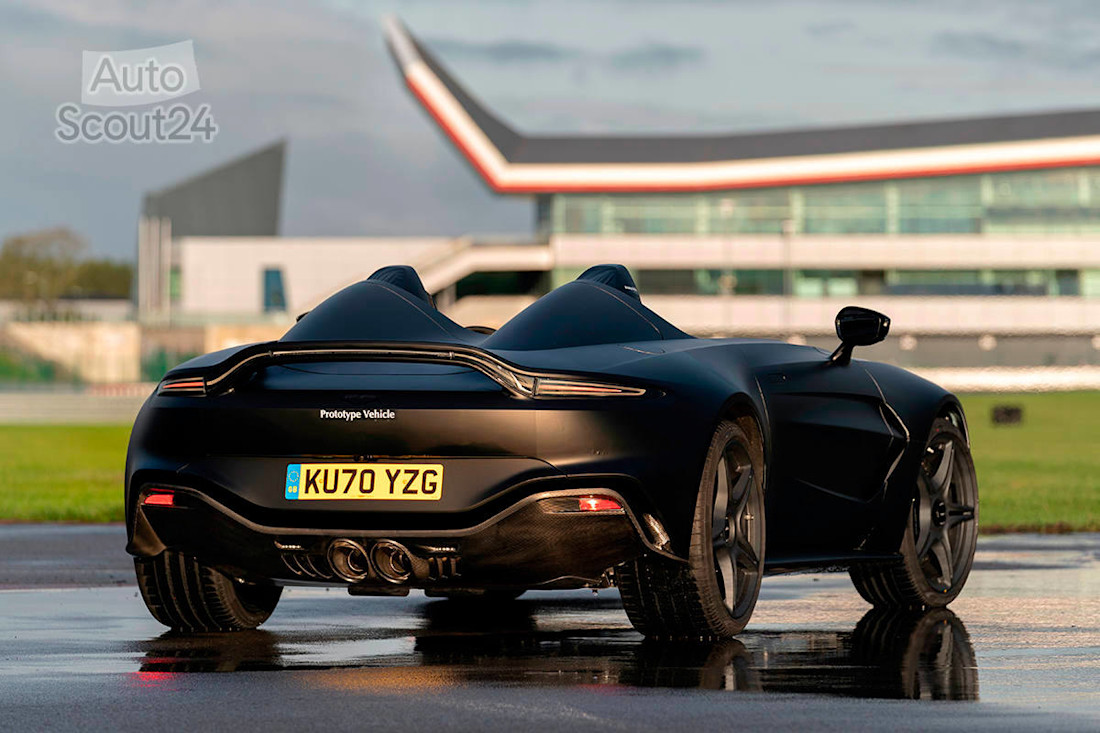 Aston Martin V12 Speedster Prototipo 2020 (2).jpg