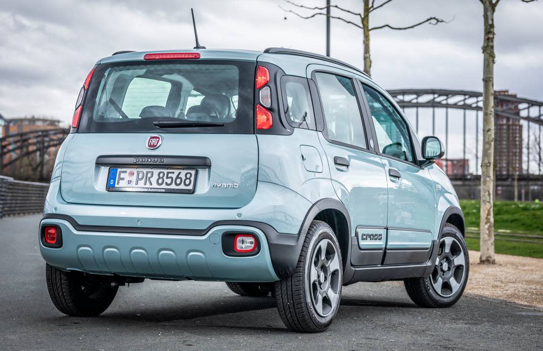 7dfXc5IUBICR1AoG83LF0O-55052307975c1190168b0e0f055005a8-fiat-panda-hybrid-back-1100