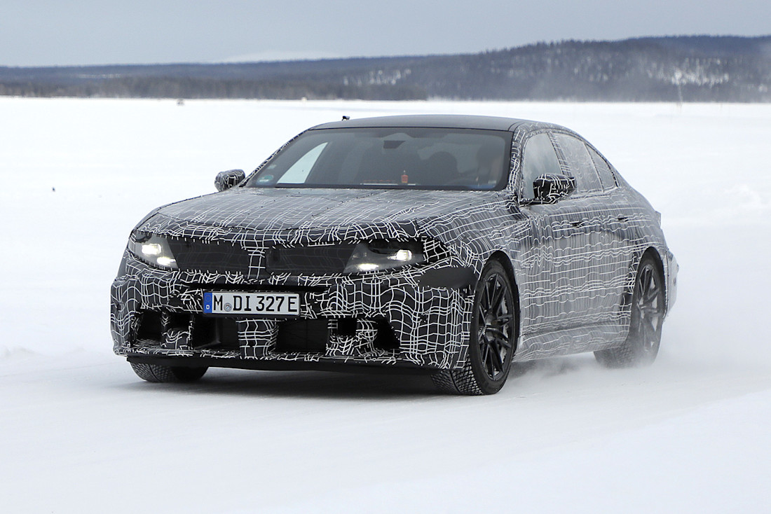 BMW M5 (2027) mit Neue-Klasse-Gesicht als Facelift erwischt