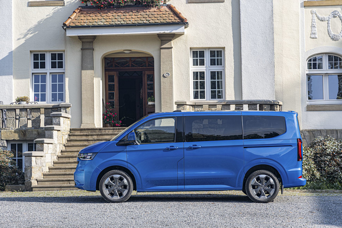 volkswagen caravelle ehybrid 2