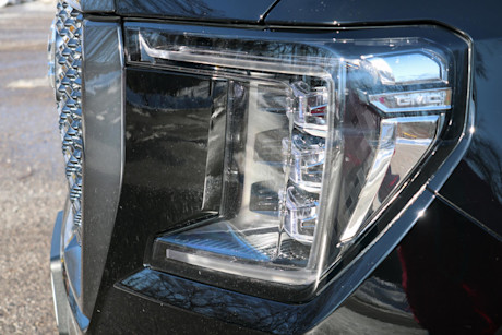 Editorial 2023 gmc yukon denali ultimate 09 jm