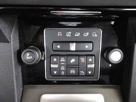Editorial 2015 land rover lr4 hse luxury sh 29