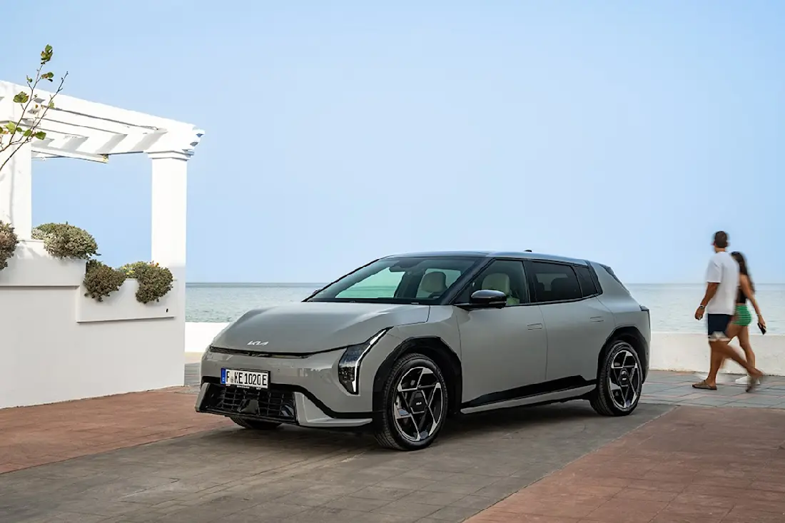 BEBE20250925 Kia EV4 02