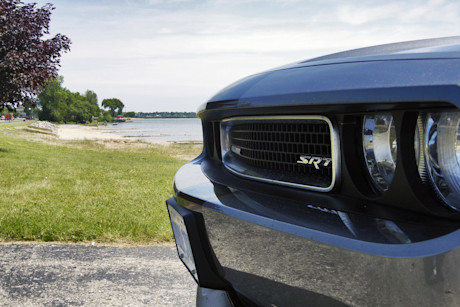 Editorial 12 jy 2012 dodge challenger srt8 392