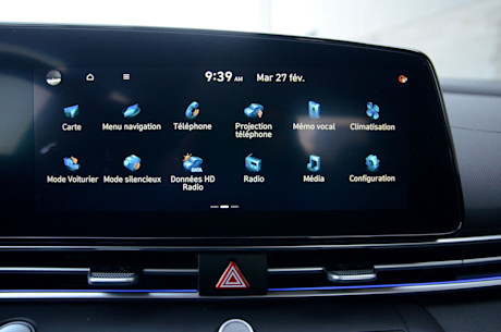 Hyundai Elantra 2024 : essai routier Body Image
