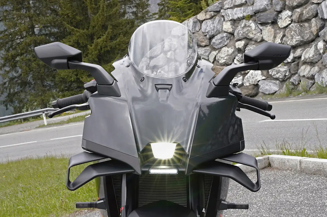 KTM -990-rc-r-2026_Front