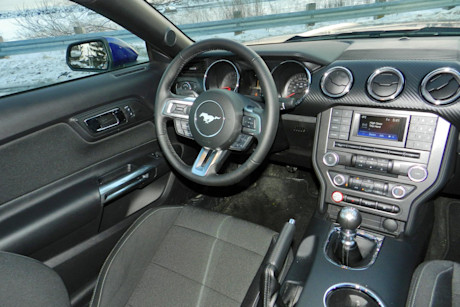Editorial 2015 ford mustang v6 jb 19