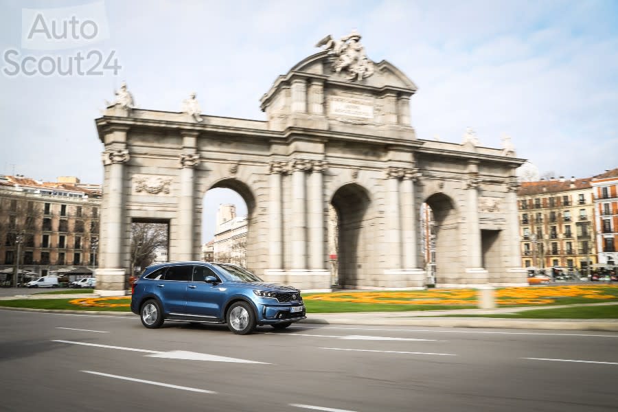 NUEVO KIA SORENTO PHEV - CALIDAD MEDIA_038 (1).jpg
