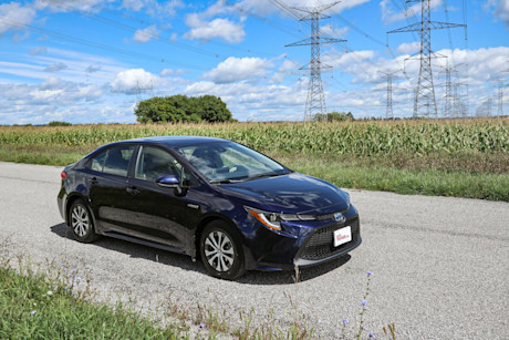 Editorial 2021 toyota corolla hybrid w premium package 06 jm