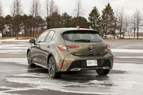 Editorial 2019 toyota corolla hatchback xse 04 jw