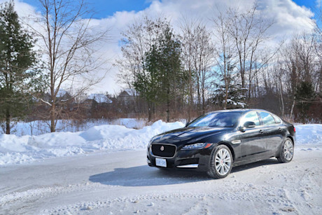 Editorial 2018 jaguar xf 25t awd prestige 08 jm