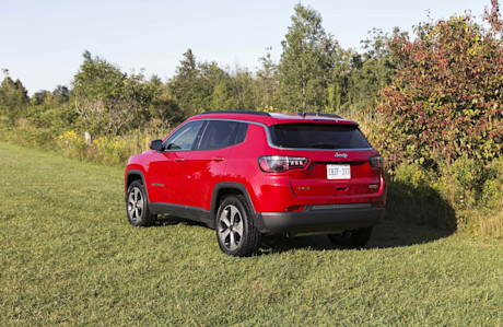 Editorial 2017 jeep compass north 4x4 04 jw