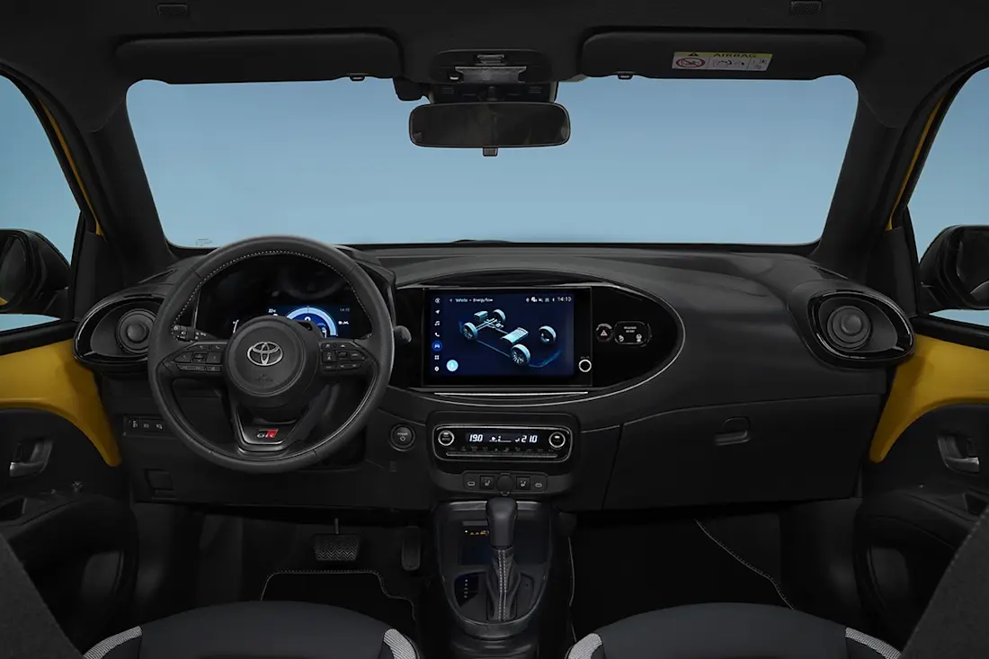 BEBE20250605 Toyota Aygo X Hybrid 03