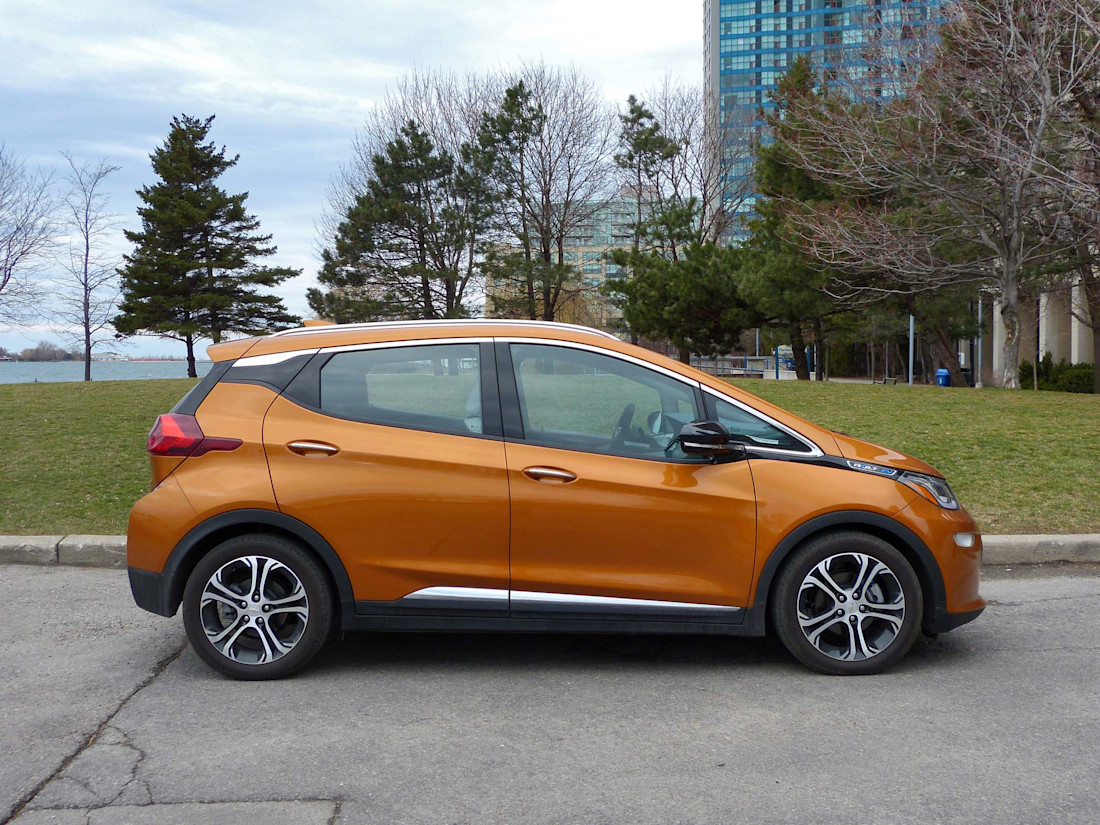 Editorial 2017 chevrolet bolt ev premier 04 jb
