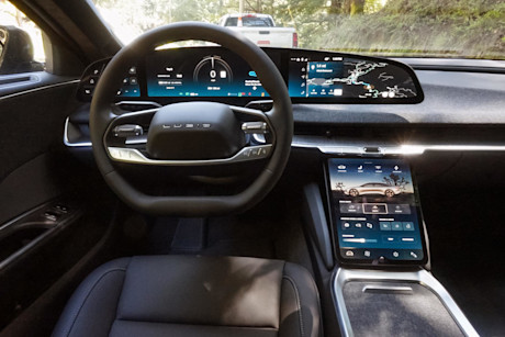 Editorial 2024 lucid air fd 240411 34 jl