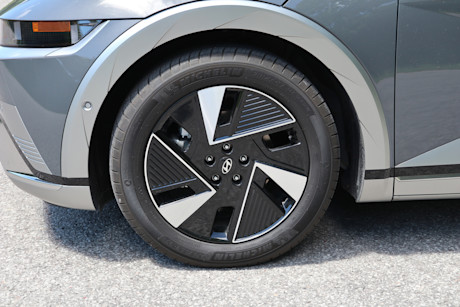 2025 Hyundai Ioniq 5 Review Image