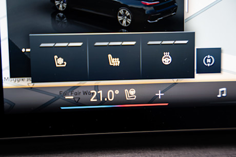 Editorial 2024 bmw 750e jw 9