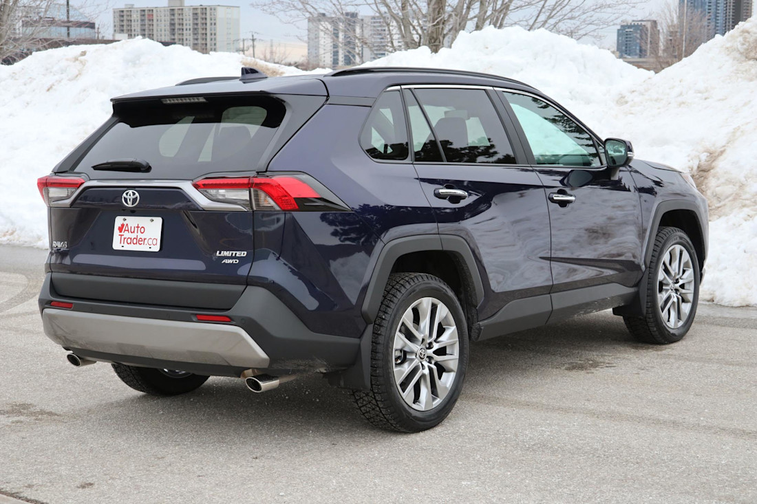 Editorial 2023 toyota rav4 limited 09 jm