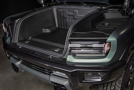 Editorial 2024 gmc hummer ev suv 240312 13 gmc