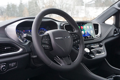 2026 Chrysler Pacifica AWD Review + Video Image