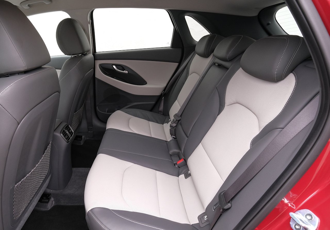 Hyundai-i30-2020 interior 2
