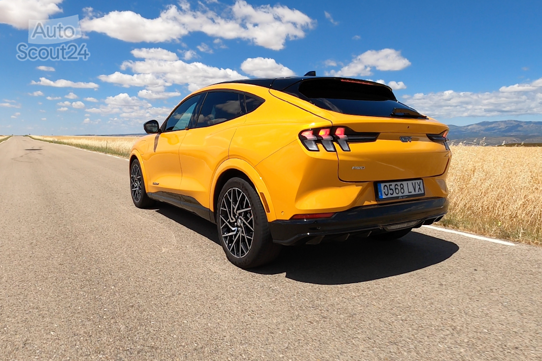 10 Ford Mustang Mach-e GT 10 Ford Mustang Mach-e GT