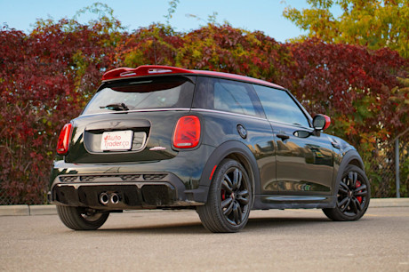Editorial 2023 mini cooper 3 door jcw 06 jl