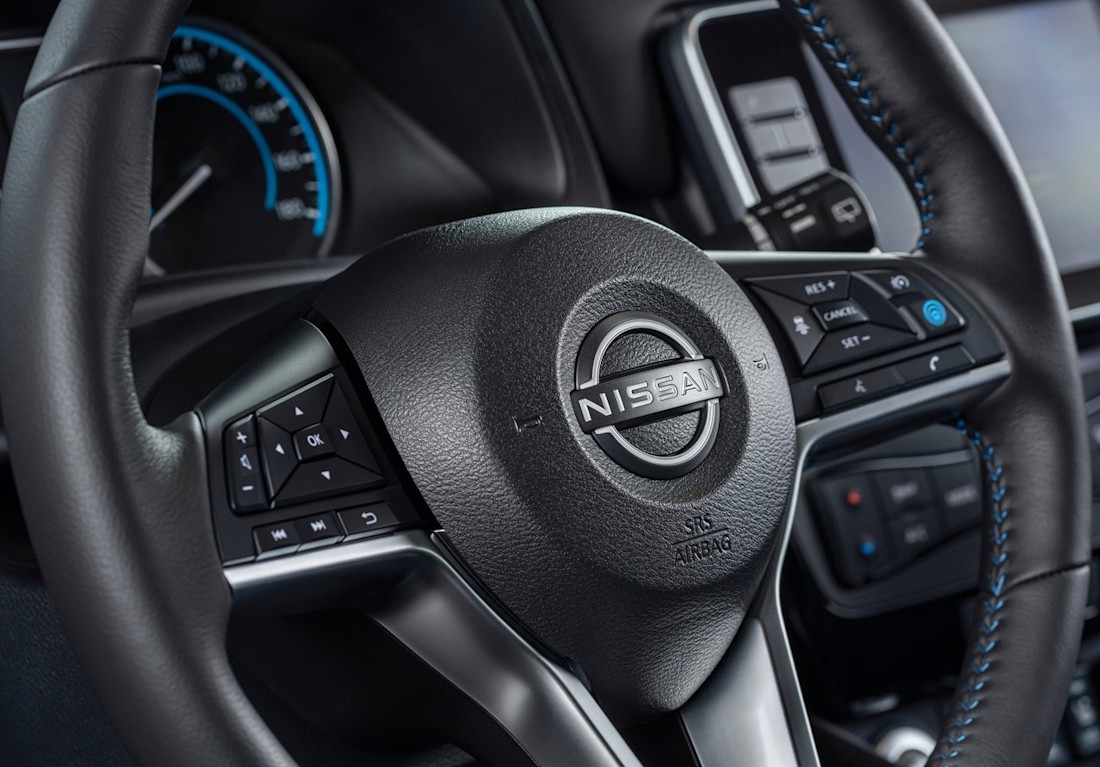 Nissan-Leaf-2022 interior 2