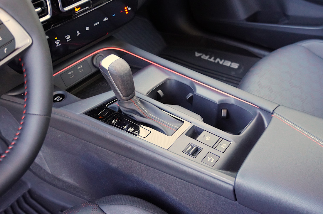 2026 Nissan Sentra SR - TD - VA - 260327 - 24.jpg