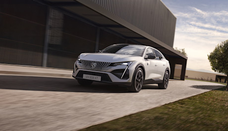 Elektrische Peugeot 408 heeft een paar verrassingen in petto