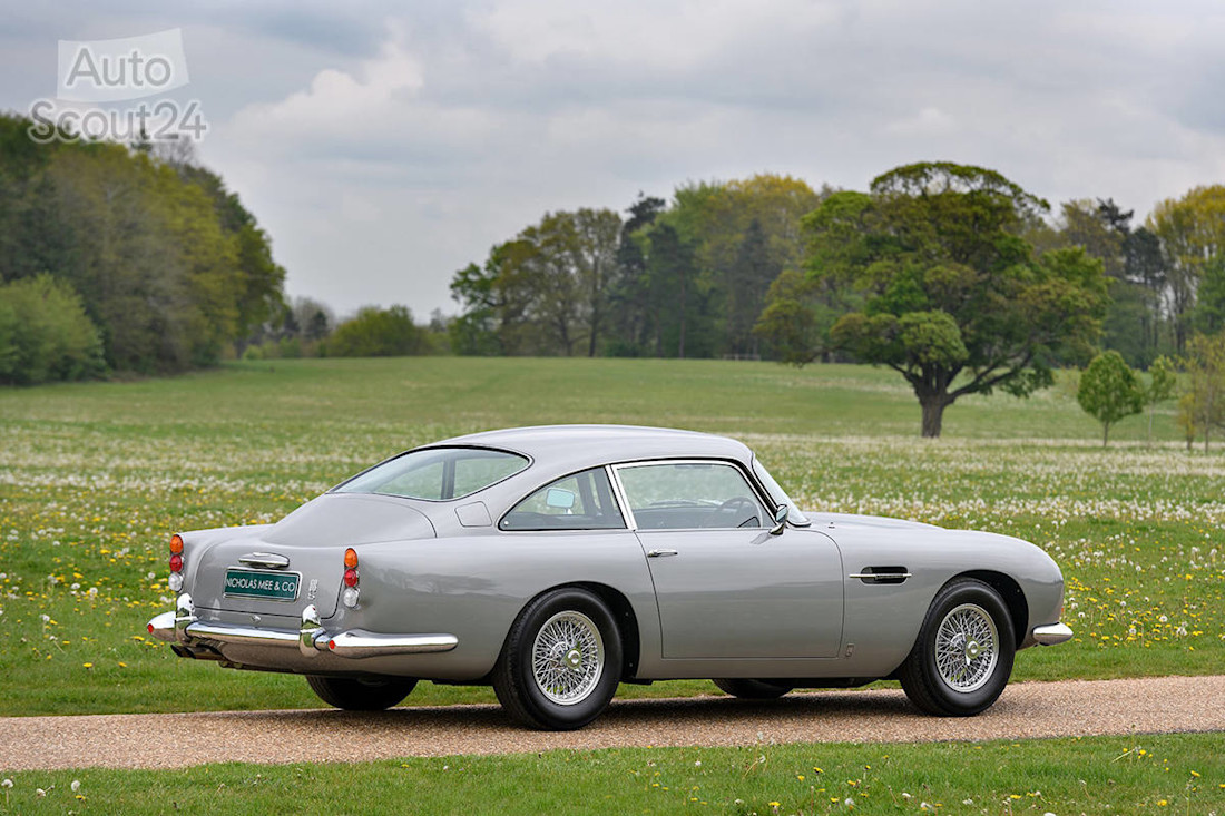 Aston-DB5-4.jpg