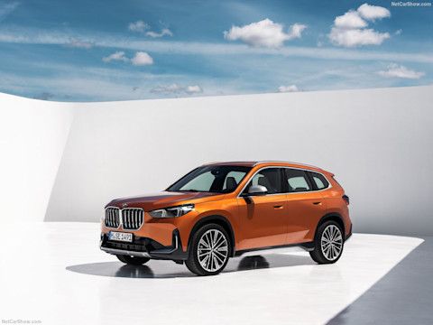 BMW X1 U11