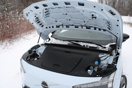 Volvo EX30 2025 vs Volvo EX40 2025 – Quel est le meilleur choix pour vous? Image