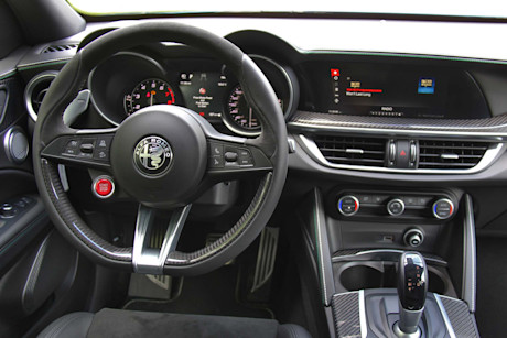 Editorial 2019 alfa romeo stelvio quadrifoglio awd 28 dw