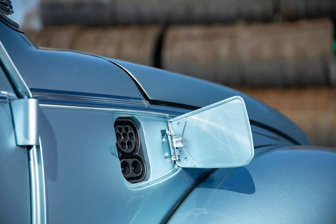 Volkswagen-escarabajo-restomod-Knepper-RSE-2025 (9).jpg