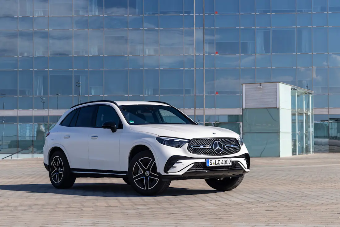 Mercedes GLC (2023) statisch, vooraanzicht Mercedes GLC (2023) statisch, vooraanzicht