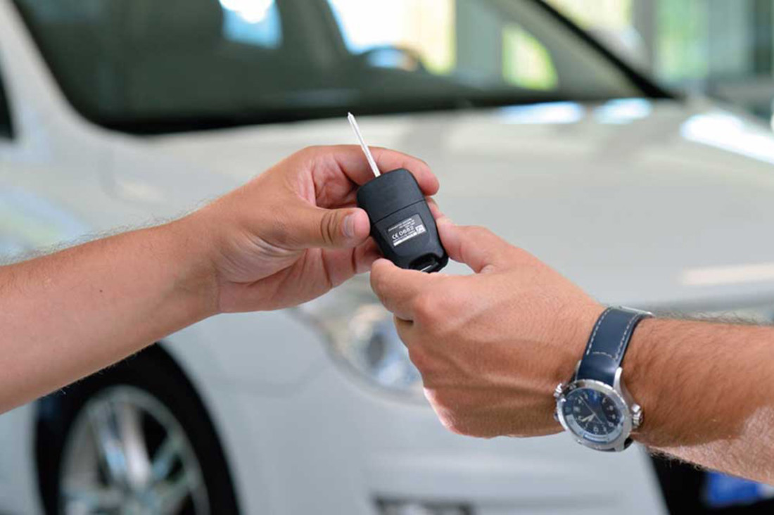 ¿Se puede devolver un coche nuevo?